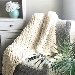 NEW - Ivory Chunky Knit Blanket *Handmade 🤍